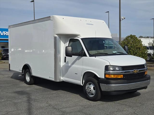 2025 Chevrolet Express Cutaway Work Van