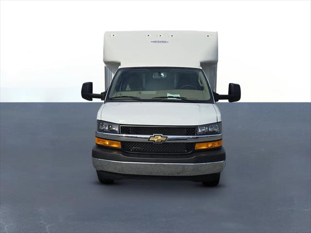 2025 Chevrolet Express Cutaway Work Van