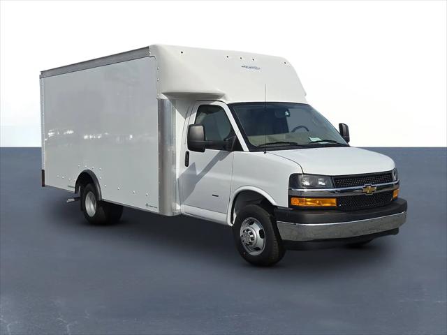 2025 Chevrolet Express Cutaway Work Van