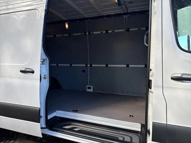 2024 Mercedes-Benz Sprinter 3500XD High Roof 4-Cyl Diesel HO