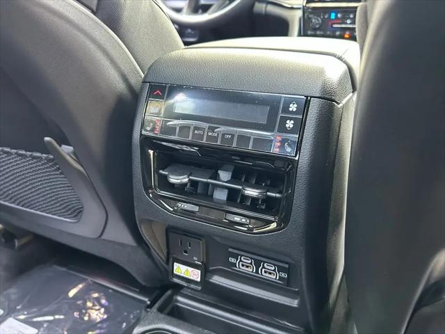 2025 Jeep Grand Cherokee L Overland 4x4