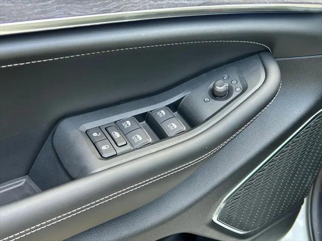 2025 Jeep Grand Cherokee L Overland 4x4