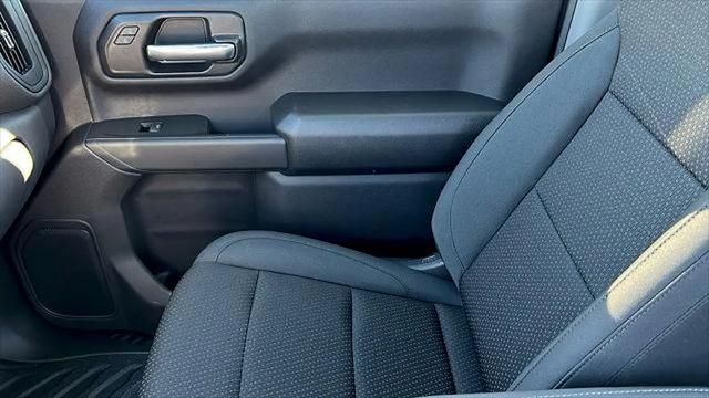 2026 Chevrolet Silverado 1500 4WD Regular Cab Long Bed WT