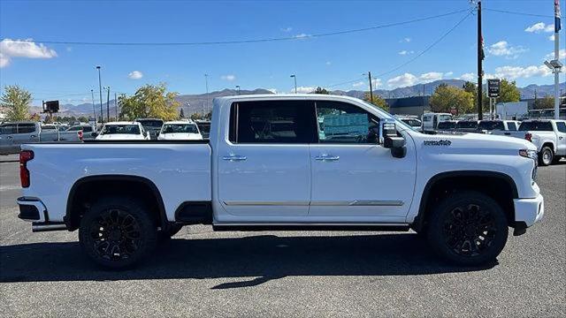 2026 Chevrolet Silverado 2500HD Crew Cab, Standard Bed, High Country, 4WD