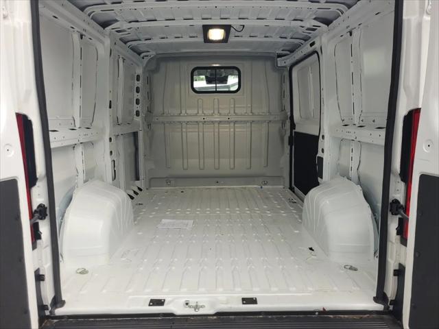 2026 Ram ProMaster Cargo Van Tradesman Low Roof 118" WB w/Pass Seat
