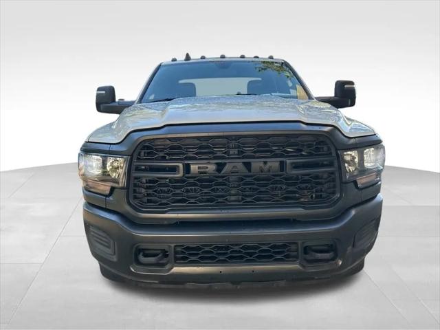 2024 Ram 3500 Tradesman/SLT/Laramie/Limited