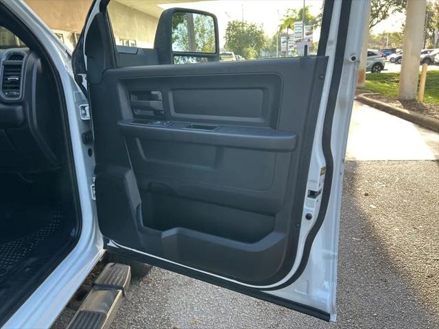 2024 Ram 3500 Tradesman/SLT/Laramie/Limited