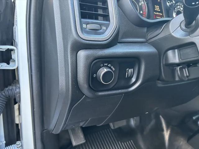 2024 Ram 3500 Tradesman/SLT/Laramie/Limited