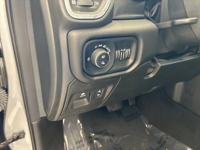 2025 Ram 1500 Big Horn Crew Cab 4x4 57 Box