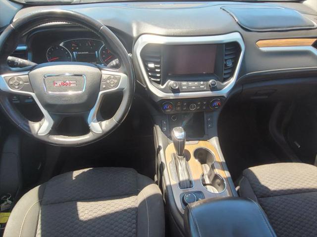 2017 GMC Acadia SLE-2