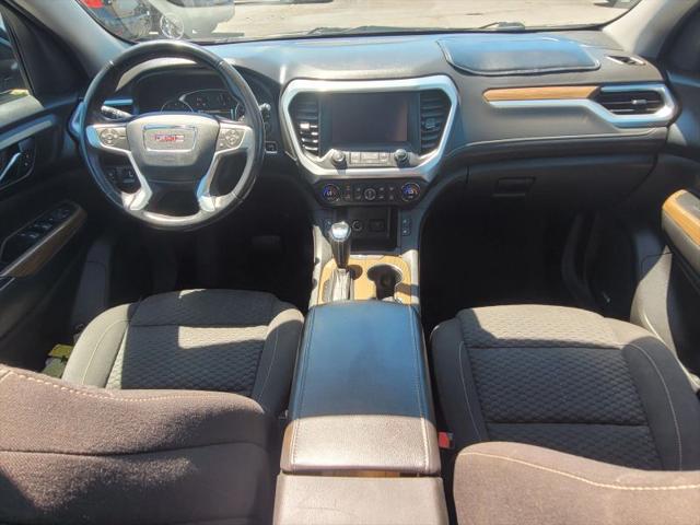 2017 GMC Acadia SLE-2