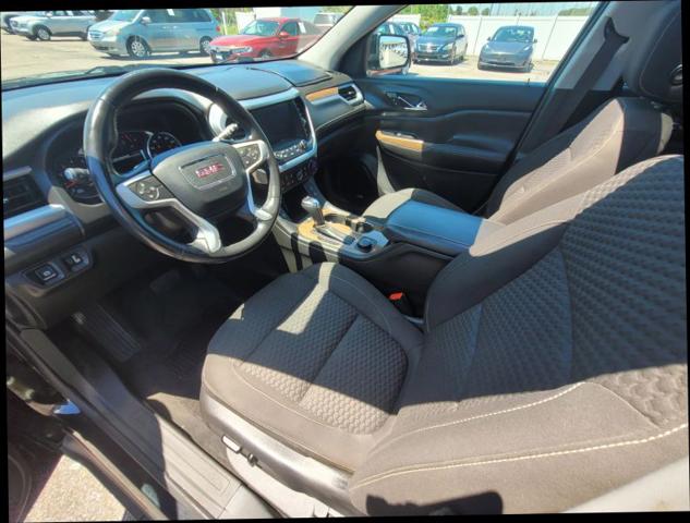 2017 GMC Acadia SLE-2