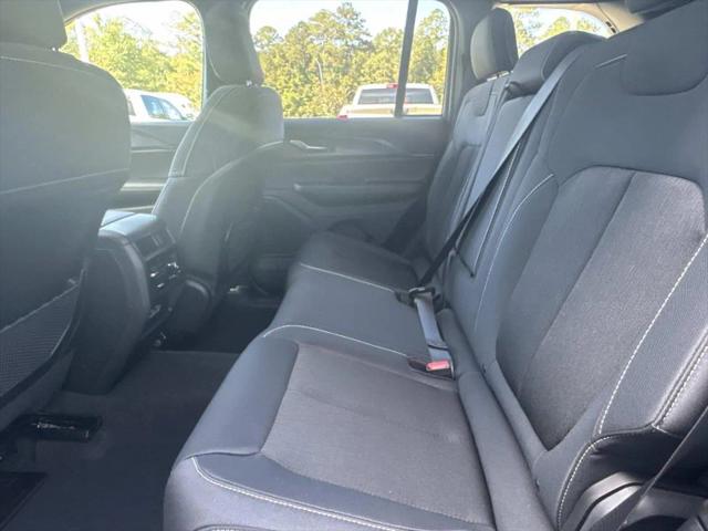 2025 Jeep Grand Cherokee Laredo X 4x2