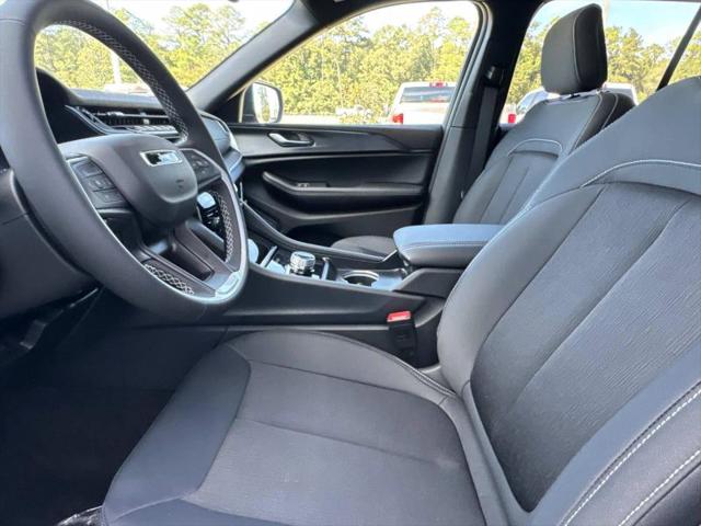 2025 Jeep Grand Cherokee Laredo X 4x2