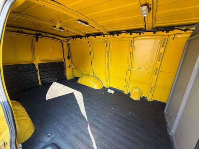 2022 Chevrolet Express Cargo Van RWD 2500 Regular Wheelbase WT