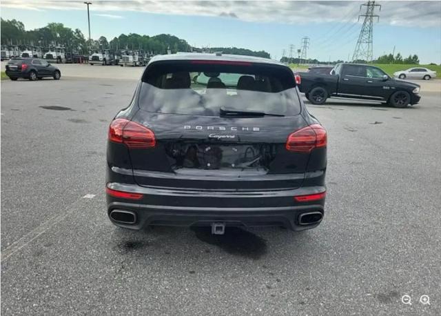 2016 Porsche Cayenne Base