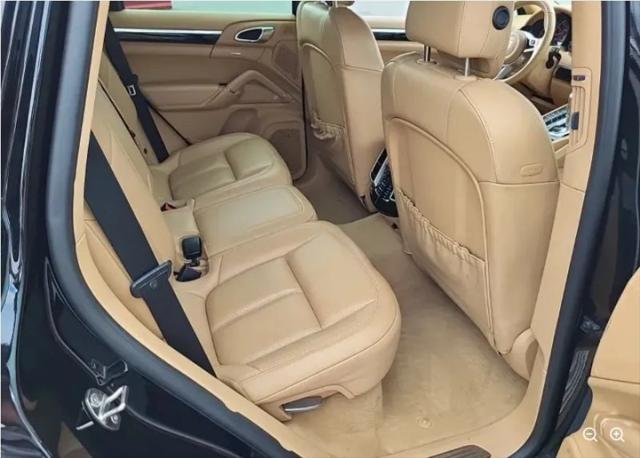 2016 Porsche Cayenne Base