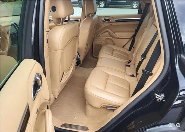 2016 Porsche Cayenne Base