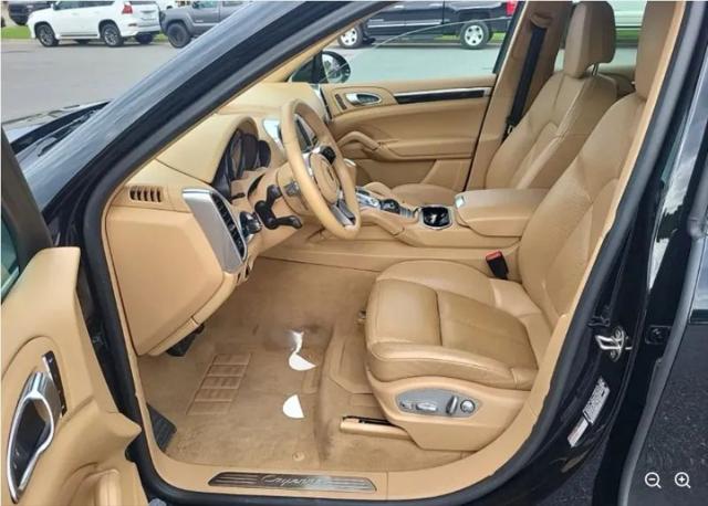 2016 Porsche Cayenne Base