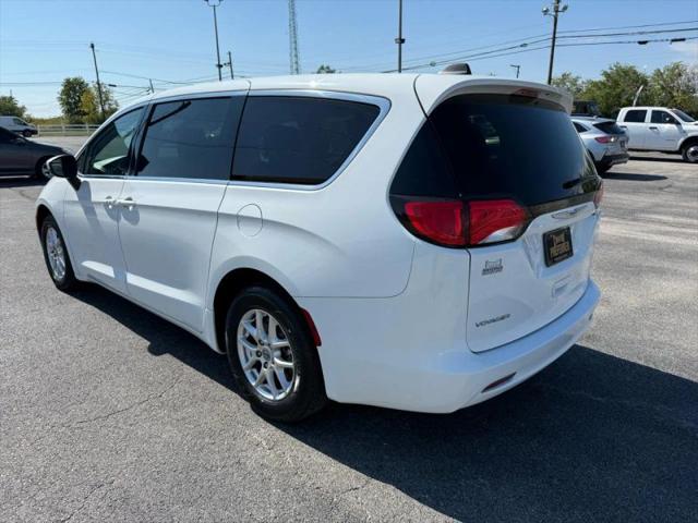 2022 Chrysler Voyager LX