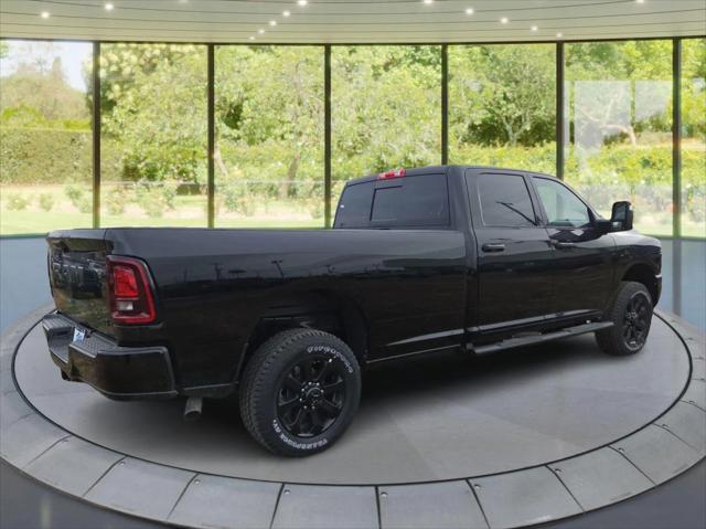 2026 RAM Ram 2500 RAM 2500 BLACK EXPRESS CREW CAB 4X4 8 BOX