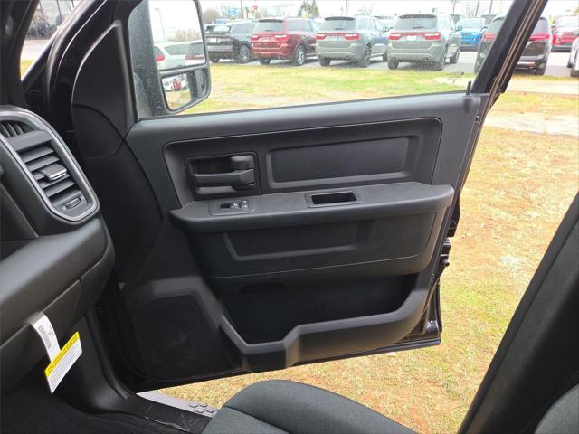 2026 Ram 2500 Black Express Crew Cab 4x4 8 Box