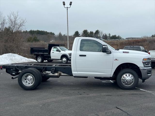 2026 RAM 3500 Chassis RAM 3500 TRADESMAN CHASSIS REGULAR CAB 4X4 60 CA