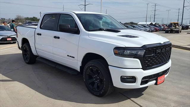 2026 RAM Ram 1500 RAM 1500 EXPRESS CREW CAB 4X4 57 BOX