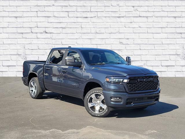 2026 RAM Ram 1500 RAM 1500 EXPRESS CREW CAB 4X4 57 BOX