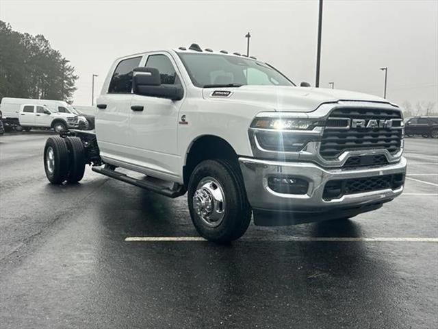 2026 RAM Ram 3500 Chassis Cab RAM 3500 TRADESMAN CREW CAB CHASSIS 4X4 60 CA 2026 RAM Ram 3500 Chassis Cab RAM 3500 TRADESMAN CREW CAB CHASSIS 4X4 60 CA