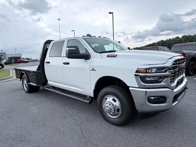 2026 RAM Ram 3500 Chassis Cab RAM 3500 TRADESMAN CREW CAB CHASSIS 4X4 60 CA