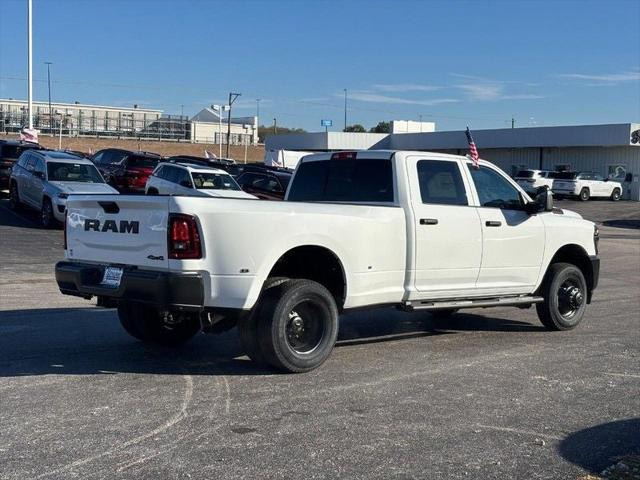 2026 RAM Ram 3500 RAM 3500 TRADESMAN CREW CAB 4X4 8 BOX