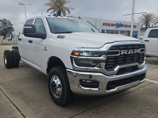 2026 RAM Ram 3500 Chassis Cab RAM 3500 TRADESMAN CREW CAB CHASSIS 4X4 60 CA