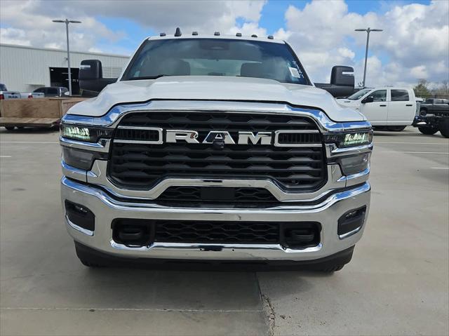 2026 RAM Ram 3500 Chassis Cab RAM 3500 TRADESMAN CREW CAB CHASSIS 4X4 60 CA