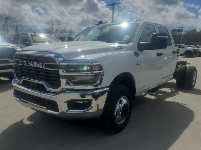 2026 RAM Ram 3500 Chassis Cab RAM 3500 TRADESMAN CREW CAB CHASSIS 4X4 60 CA
