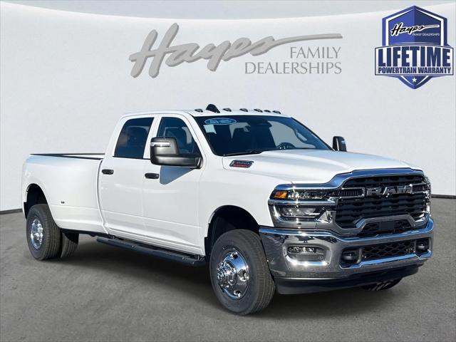 2026 RAM Ram 3500 RAM 3500 TRADESMAN CREW CAB 4X4 8 BOX