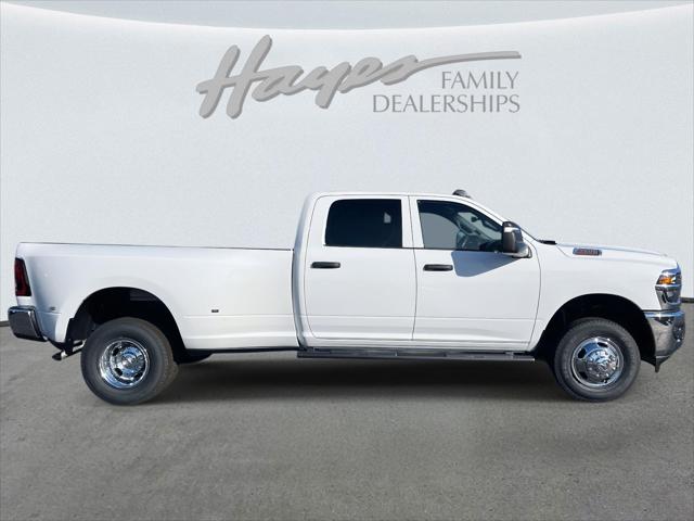 2026 RAM Ram 3500 RAM 3500 TRADESMAN CREW CAB 4X4 8 BOX