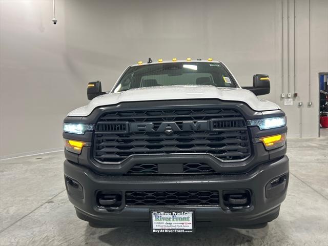 2026 RAM Ram 3500 Chassis Cab RAM 3500 TRADESMAN CHASSIS REGULAR CAB 4X4 60 CA 2026 RAM Ram 3500 Chassis Cab RAM 3500 TRADESMAN CHASSIS REGULAR CAB 4X4 60 CA