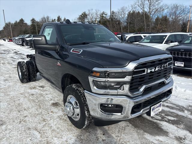 2026 RAM Ram 3500 Chassis Cab RAM 3500 TRADESMAN CHASSIS REGULAR CAB 4X4 60 CA