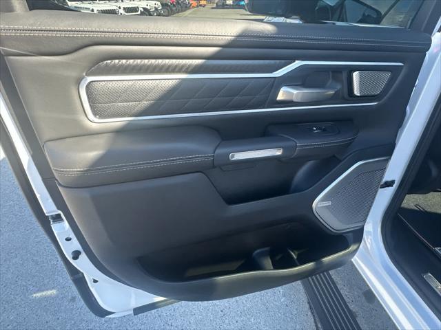 2026 Ram 1500 Tungsten Crew Cab 4x4 5'7" Box
