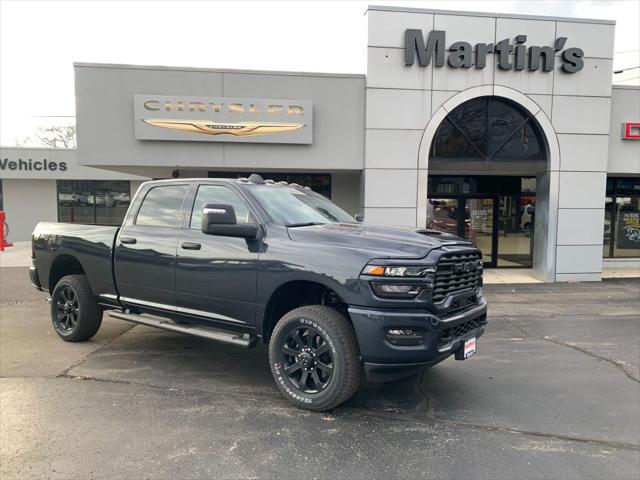 2026 RAM Ram 2500 RAM 2500 BLACK EXPRESS CREW CAB 4X4 64 BOX 2026 RAM Ram 2500 RAM 2500 BLACK EXPRESS CREW CAB 4X4 64 BOX