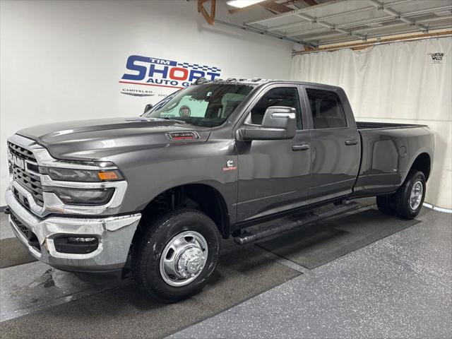 2026 RAM Ram 3500 RAM 3500 TRADESMAN CREW CAB 4X4 8 BOX