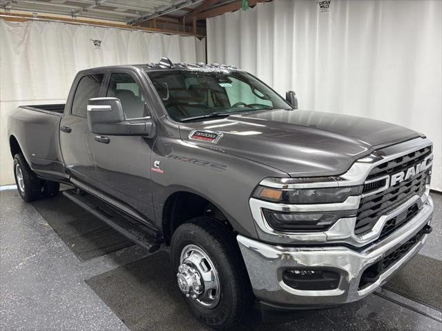 2026 RAM Ram 3500 RAM 3500 TRADESMAN CREW CAB 4X4 8 BOX