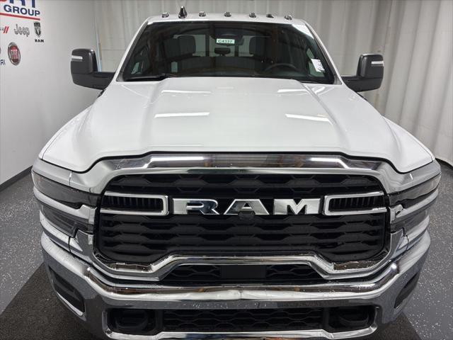 2026 RAM Ram 3500 Chassis Cab RAM 3500 BIG HORN CREW CAB CHASSIS 4X4 60 CA