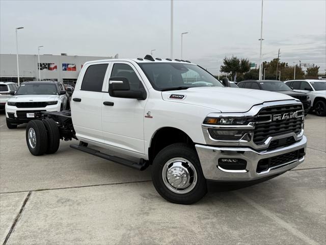 2026 RAM Ram 3500 Chassis Cab RAM 3500 TRADESMAN CREW CAB CHASSIS 4X4 60 CA