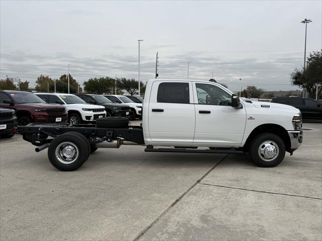 2026 RAM Ram 3500 Chassis Cab RAM 3500 TRADESMAN CREW CAB CHASSIS 4X4 60 CA