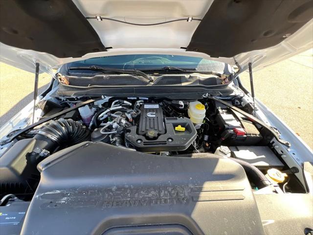 2026 Ram 3500 Limited Crew Cab 4x4 8' Box
