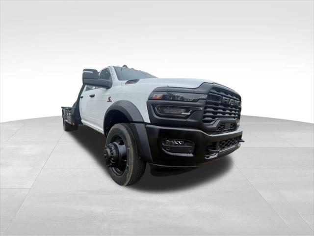 2026 RAM 5500 Chassis RAM 5500 TRADESMAN CHASSIS CREW CAB 4X4 84 CA