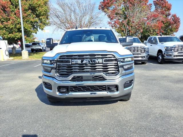 2026 RAM Ram 3500 Chassis Cab RAM 3500 TRADESMAN CREW CAB CHASSIS 4X4 60 CA 2026 RAM Ram 3500 Chassis Cab RAM 3500 TRADESMAN CREW CAB CHASSIS 4X4 60 CA