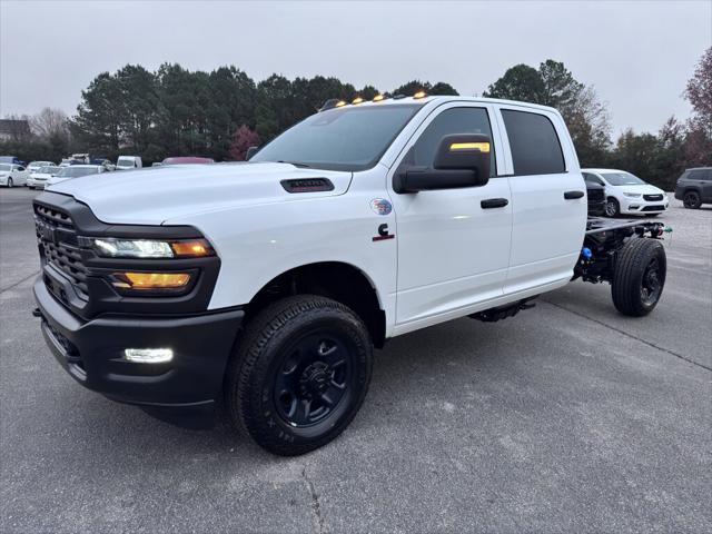 2026 RAM Ram 3500 Chassis Cab RAM 3500 TRADESMAN CREW CAB CHASSIS 4X4 60 CA 2026 RAM Ram 3500 Chassis Cab RAM 3500 TRADESMAN CREW CAB CHASSIS 4X4 60 CA